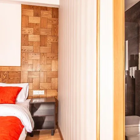 Bed & Breakfast Crocus Lviv