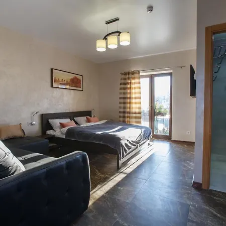 Crocus Frühstückspension 3*