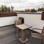 Crocus Bed & Breakfast 4*