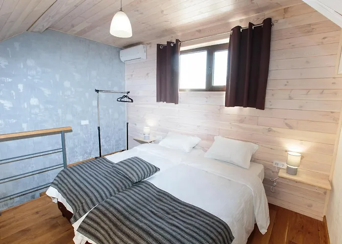 Crocus Frühstückspension Lemberg