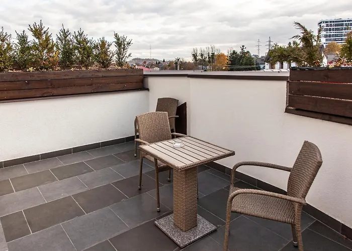 Crocus Frühstückspension 3*